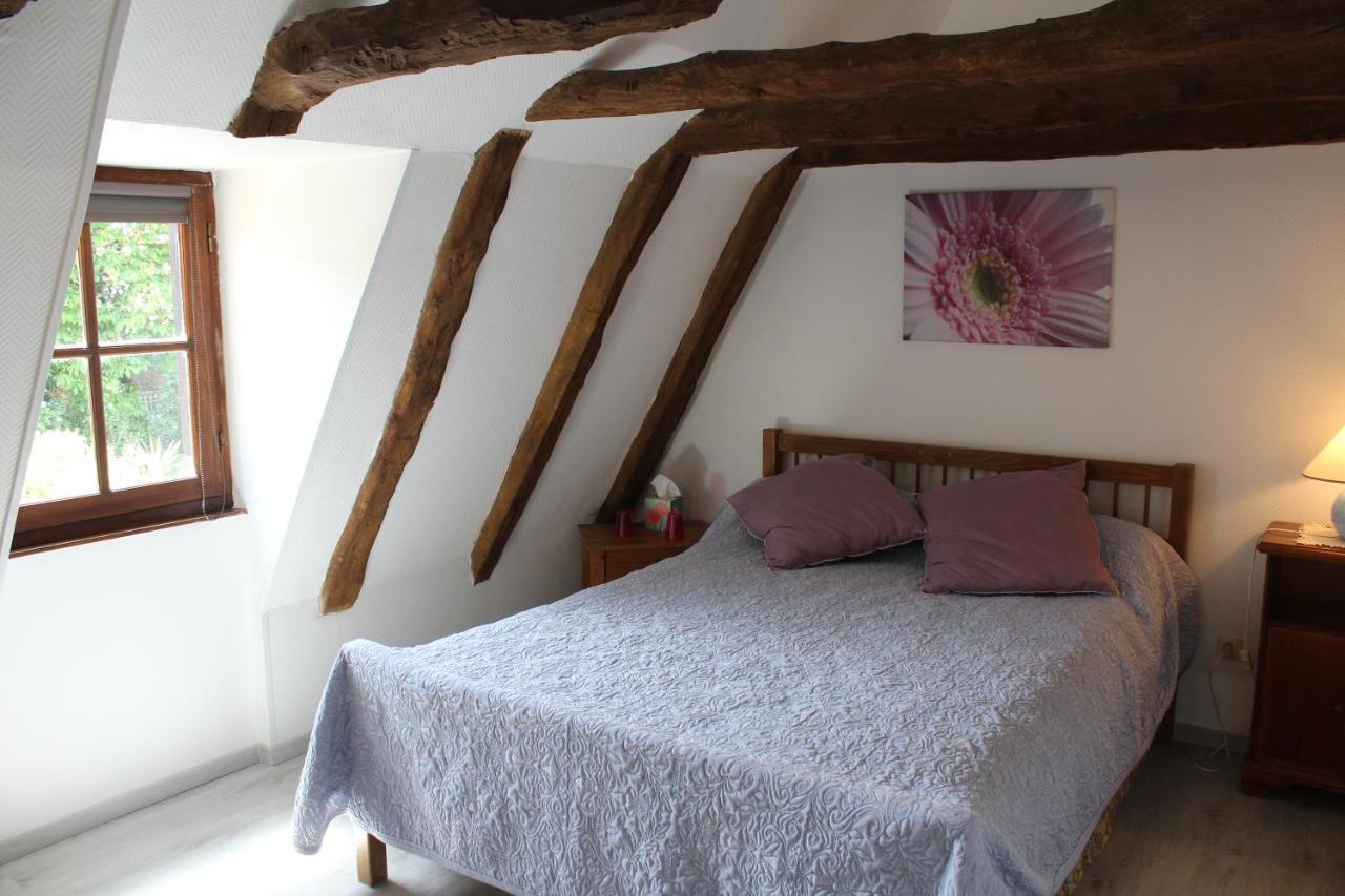Halte Aux Places Marcillac-Saint-Quentin エクステリア 写真